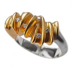 Oyster quintet ring