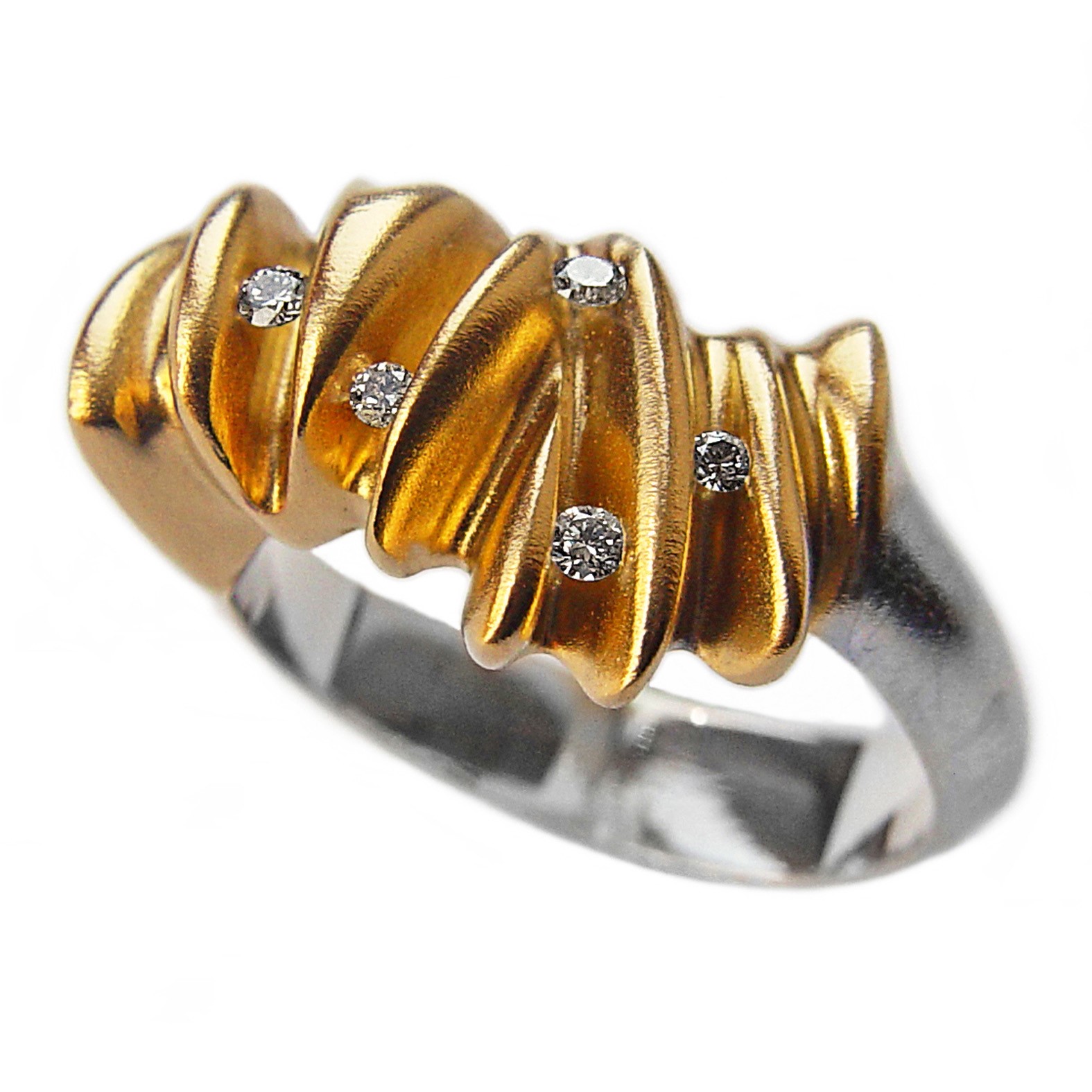 Oyster quintet ring