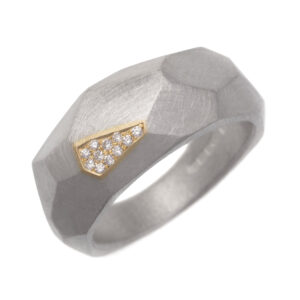 Diamond facet ring