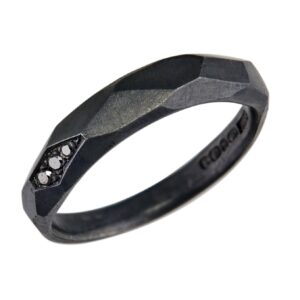 Slim midnight diamond facet ring