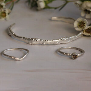 Orno oval open bangle - Image 3
