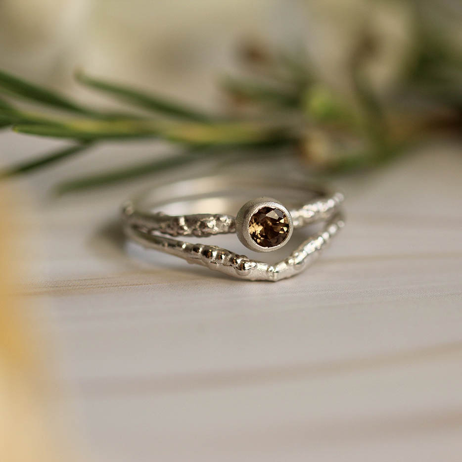 Orno green tourmaline slim silver ring - Image 4