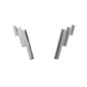 Metropolis silver bar studs