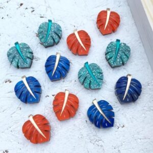 Monstera studs
