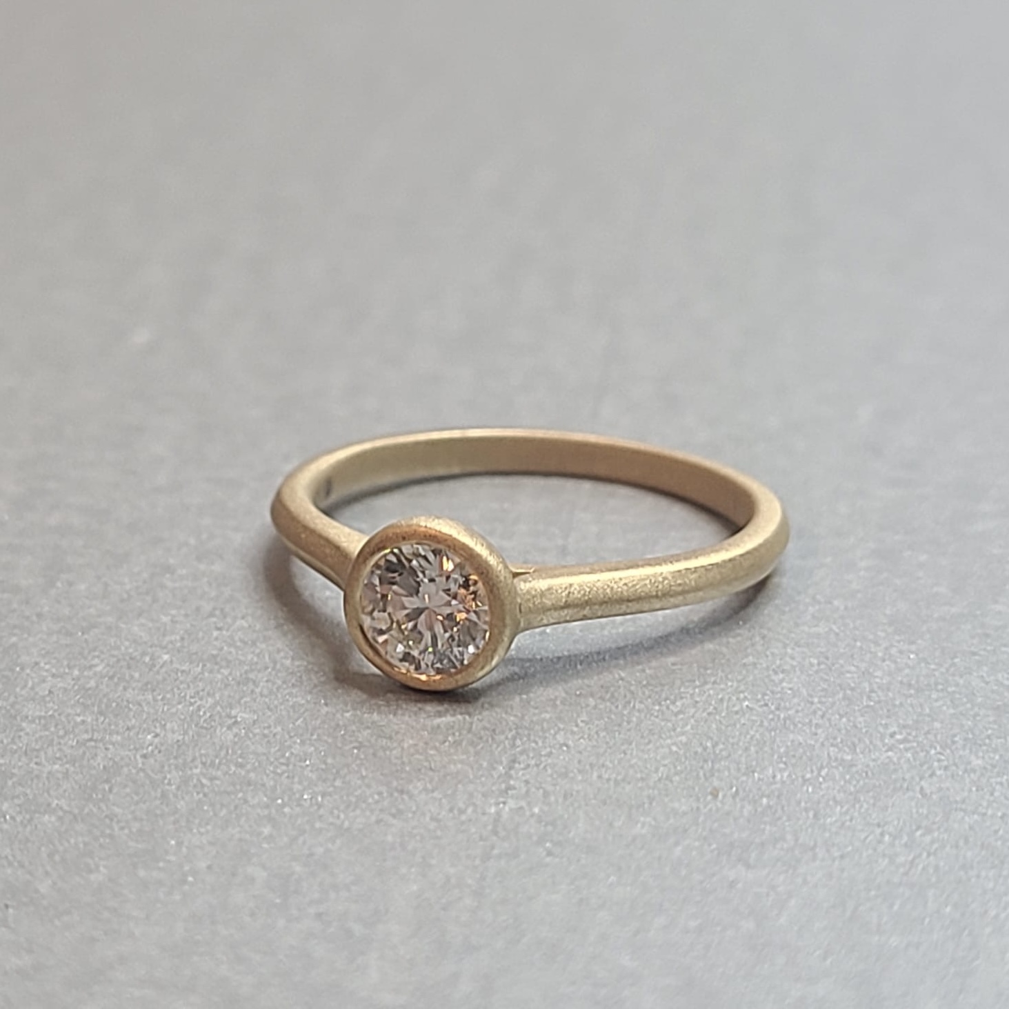 0.50ct 18ct yellow gold engagement ring - Image 3
