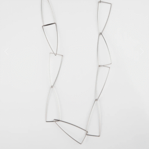Single large link fankle necklace